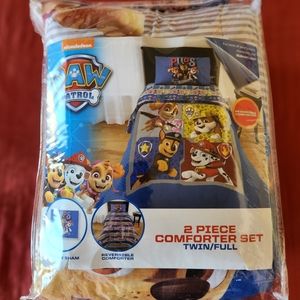EUC Paw Patrol Reversible 2-peice Comforter Set (Twin/Full)
